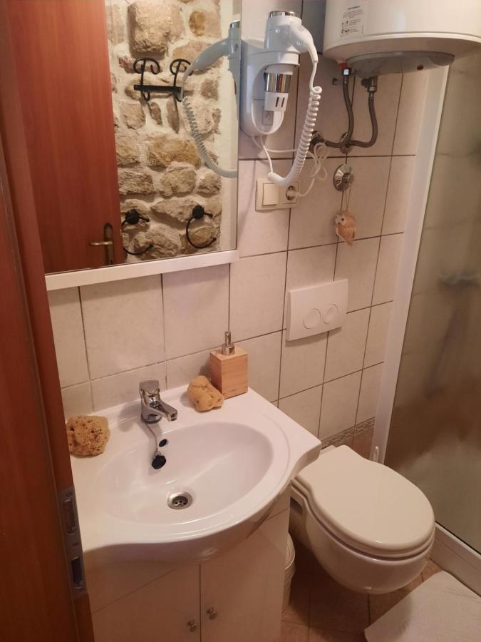 Room Ivana Rab Town Exterior photo